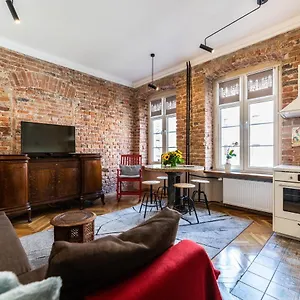 Elzbieta Locum / Market Sqr Apartament Wrocław